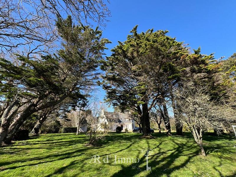 Demeure - 195 m² - 8 pièces