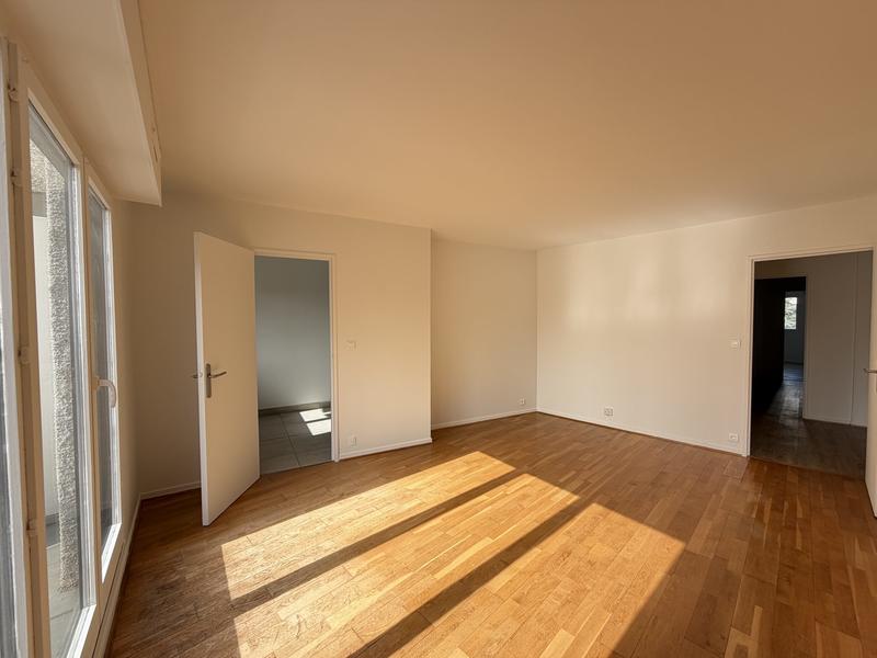 Appartement - 98 m² - 4 pièces