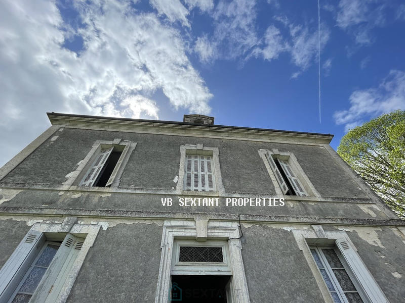 Maison - 300 m² - 9 pièces