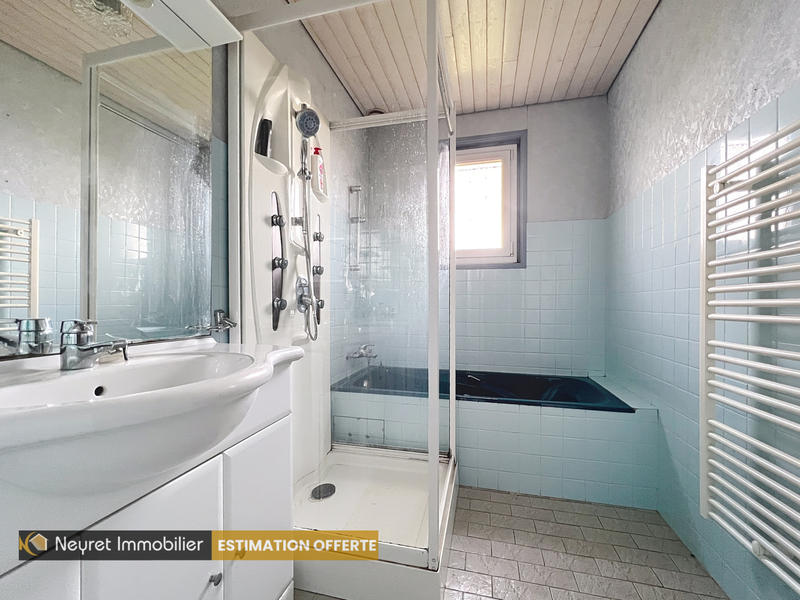 Maison - 93 m² - 4 pièces