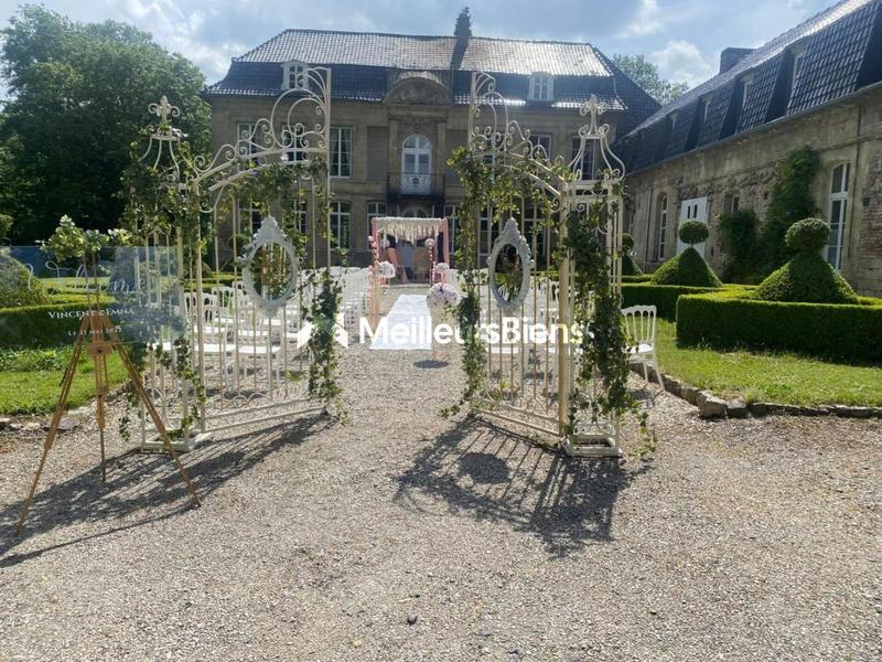 Château - 1 250 m² - 30 pièces