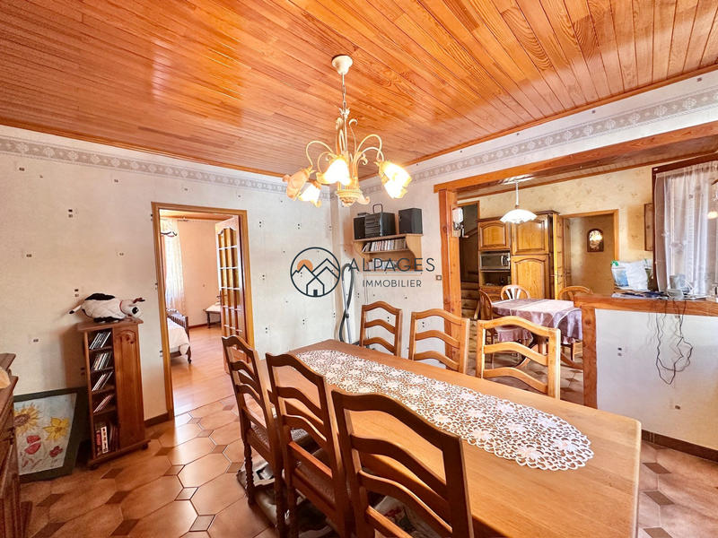 Châlet - 77 m² - 5 pièces