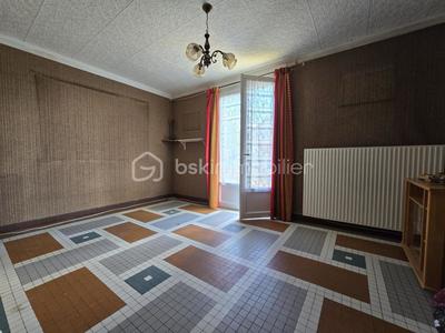 Maison traditionnelle - 78 m² - 4 pièces