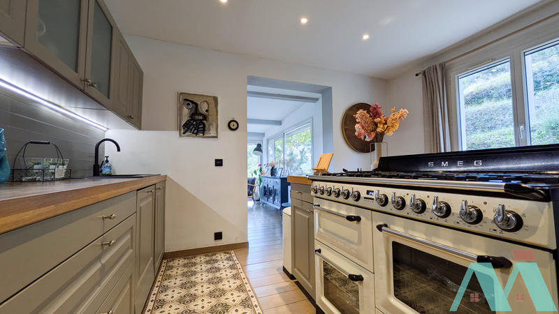 Maison - 102 m² - 4 pièces