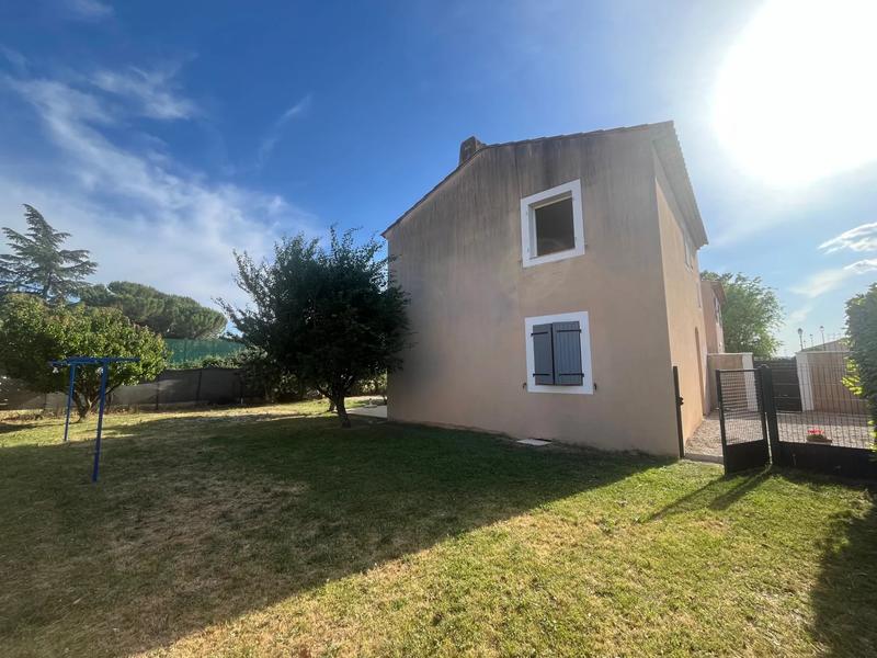 Villa - 90 m² - 4 pièces