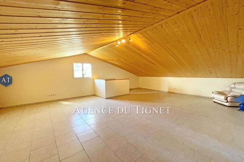 Appartement - 142 m² - 6 pièces