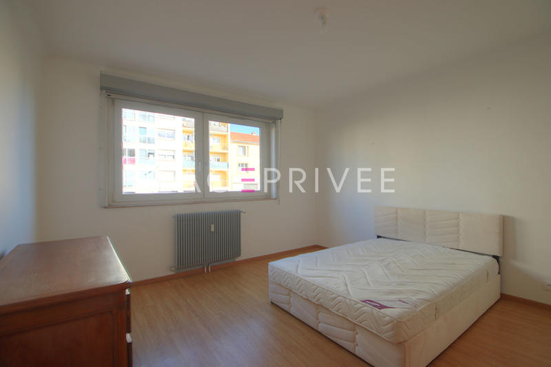 Appartement - 99 m² - 5 pièces
