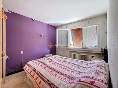 Immeuble - 90 m² - 5 pièces