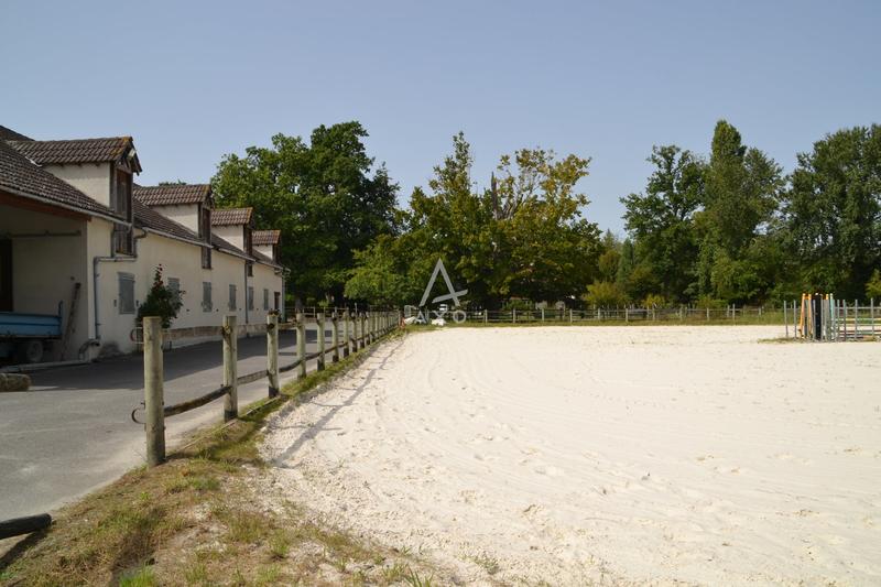 Haras - 280 m² - 7 pièces