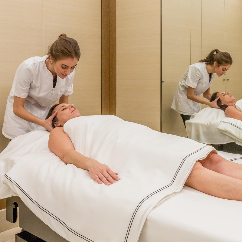 Ostéopathe Paris - Mathilde Locqueville