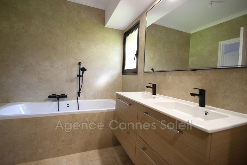 Villa - 165 m² - 6 pièces