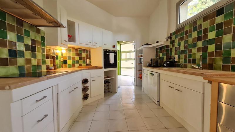 Maison - 217 m² - 6 pièces