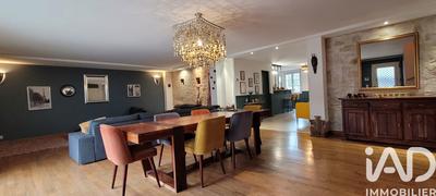 Maison - 265 m² - 6 pièces
