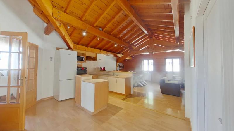 Appartement - 315 m² - 13 pièces