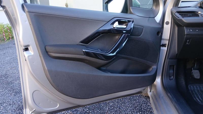 Peugeot 208 1.5 BlueHDi 100 Allure