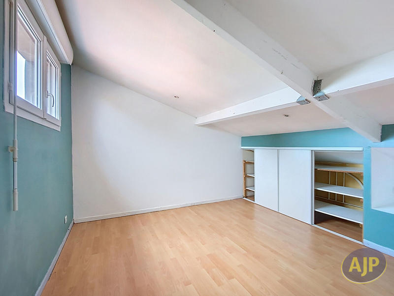 Maison - 160 m² - 8 pièces