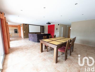 Maison - 194 m² - 7 pièces