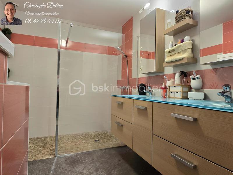 Grange - 231 m² - 10 pièces