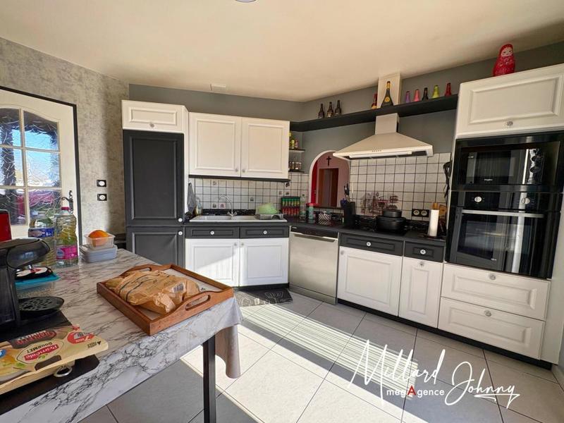 Maison - 96 m² - 5 pièces