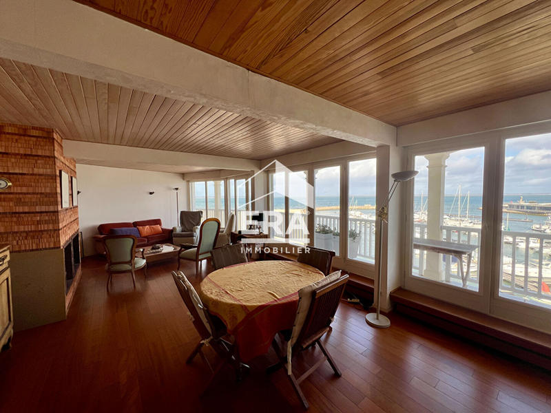 Appartement - 125 m² - 5 pièces