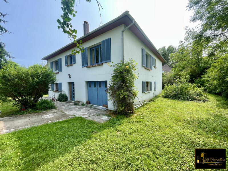 Maison - 236 m² - 9 pièces