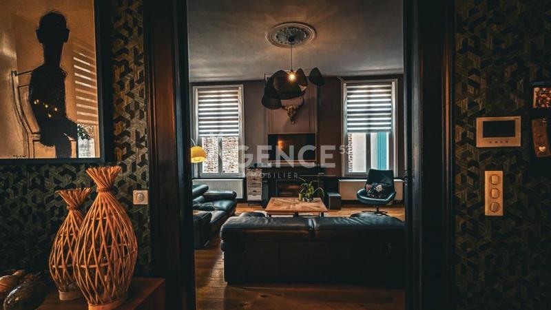 Maison bourgeoise - 250 m² - 9 pièces