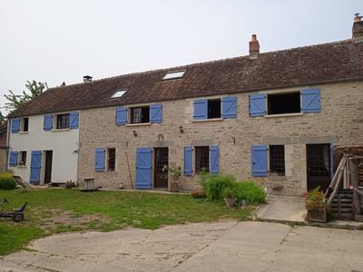 Maison - 198 m² - 9 pièces