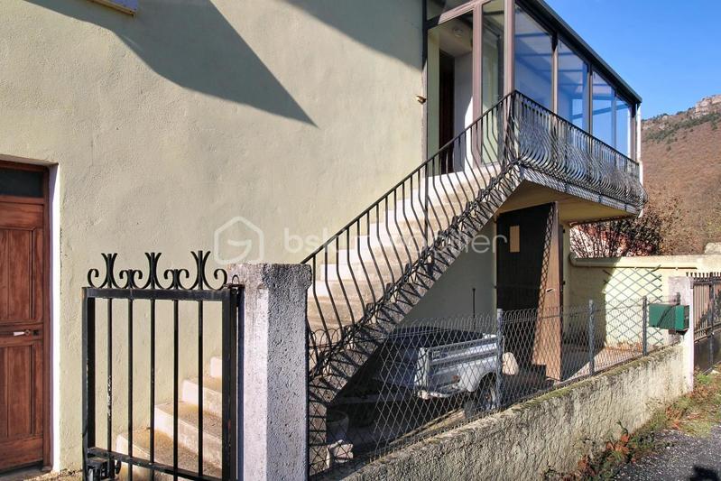 Villa - 100 m² - 6 pièces