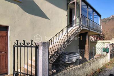 Villa - 100 m² - 6 pièces