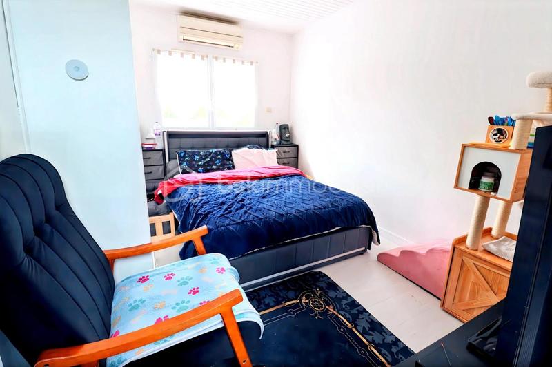 Maison - 87 m² - 4 pièces