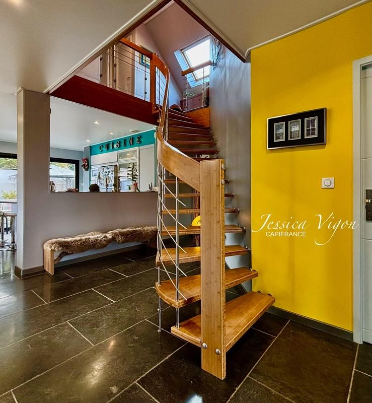 Maison - 194 m² - 6 pièces