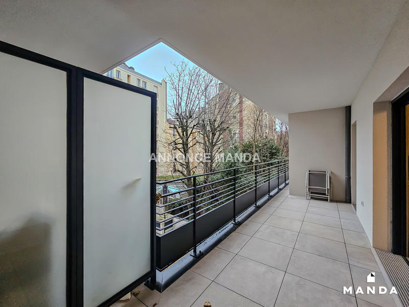 Chambre - 11 m² - 4 pièces