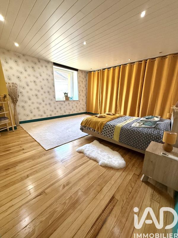 Maison - 224 m² - 8 pièces