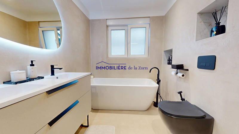 Maison - 93 m² - 4 pièces