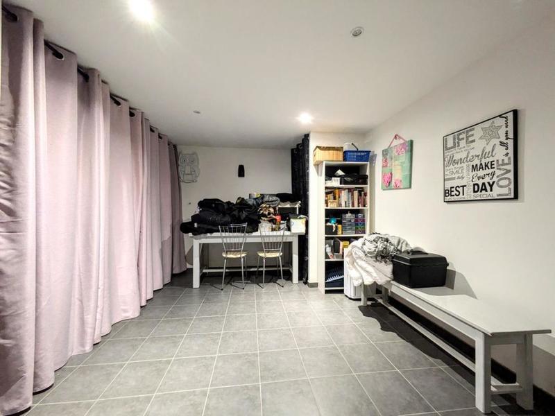 Maison - 100 m² - 6 pièces