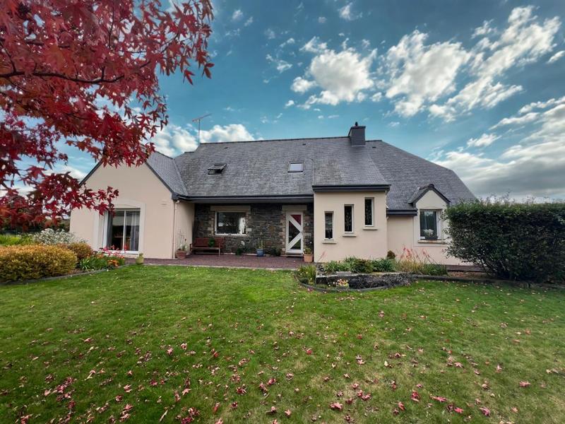 Maison - 163 m² - 5 pièces