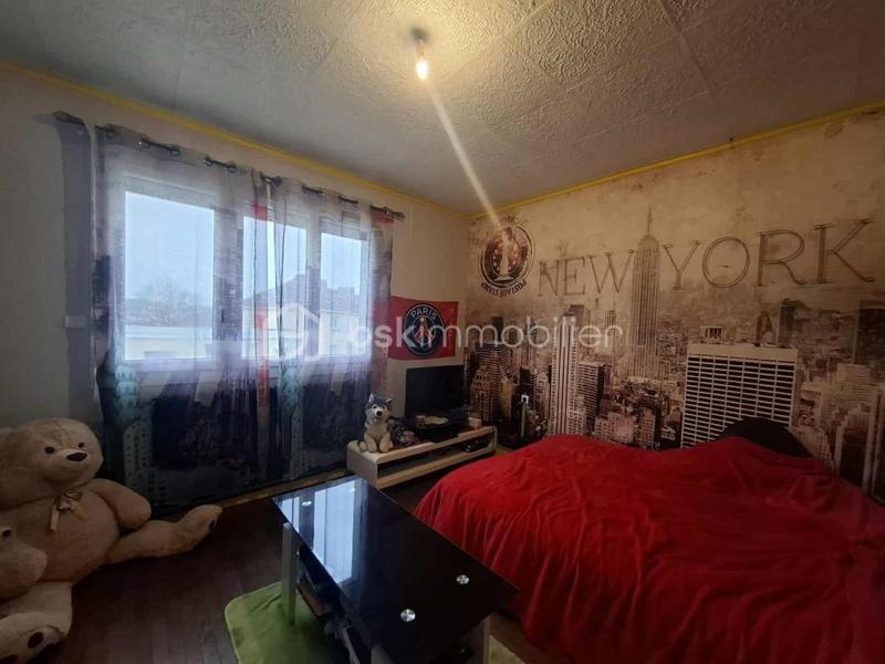 Maison - 90 m² - 6 pièces