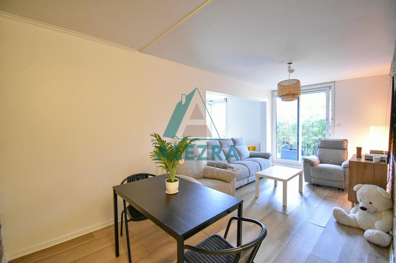 Appartement - 80 m² - 4 pièces