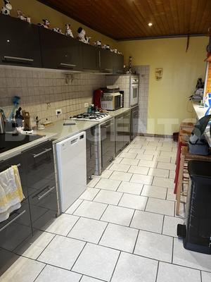 Maison - 174 m² - 9 pièces