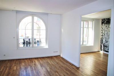 Appartement - 90 m² - 5 pièces