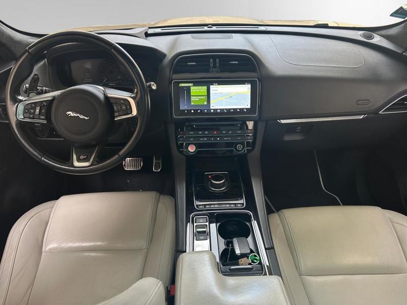 Jaguar F-Pace Suralimente 380 First Edition Awd