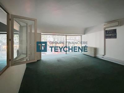 Local commercial - 235 m²