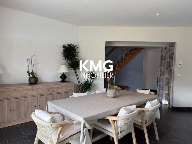 Maison - 145 m² - 5 pièces