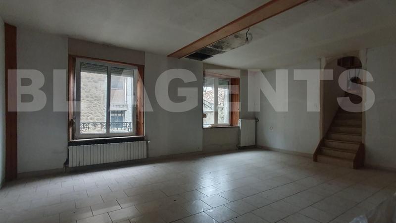 Maison - 250 m² - 8 pièces