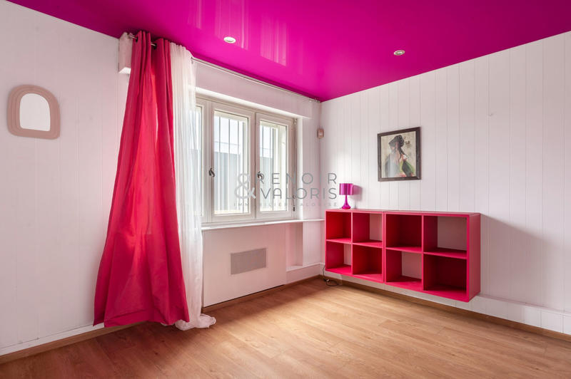 Maison - 168 m² - 9 pièces