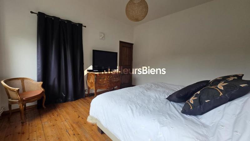 Propriété - 285 m² - 7 pièces