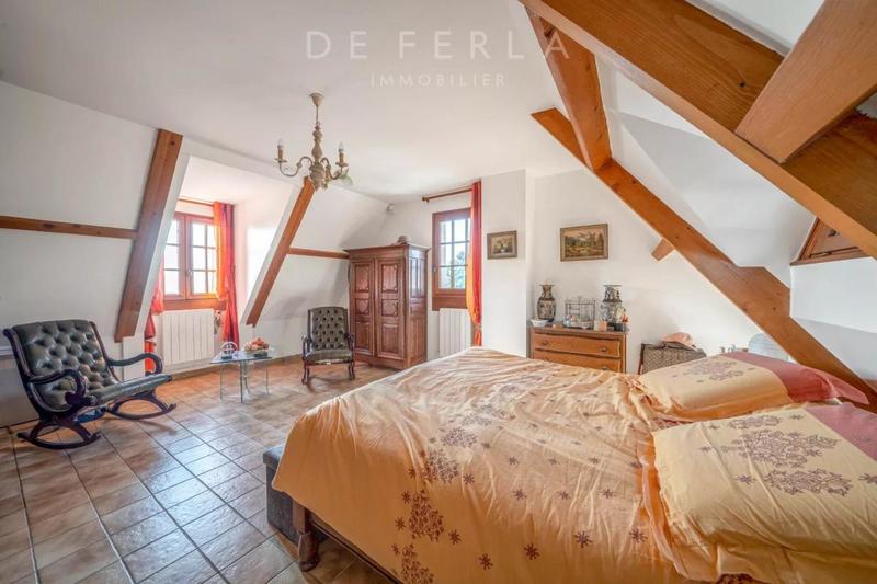 Villa - 357 m² - 7 pièces