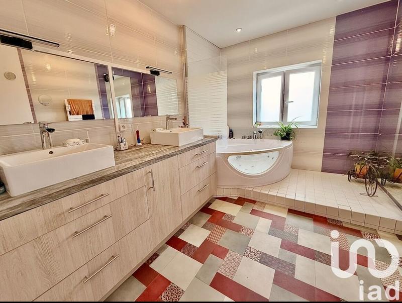 Maison de campagne - 303 m² - 9 pièces