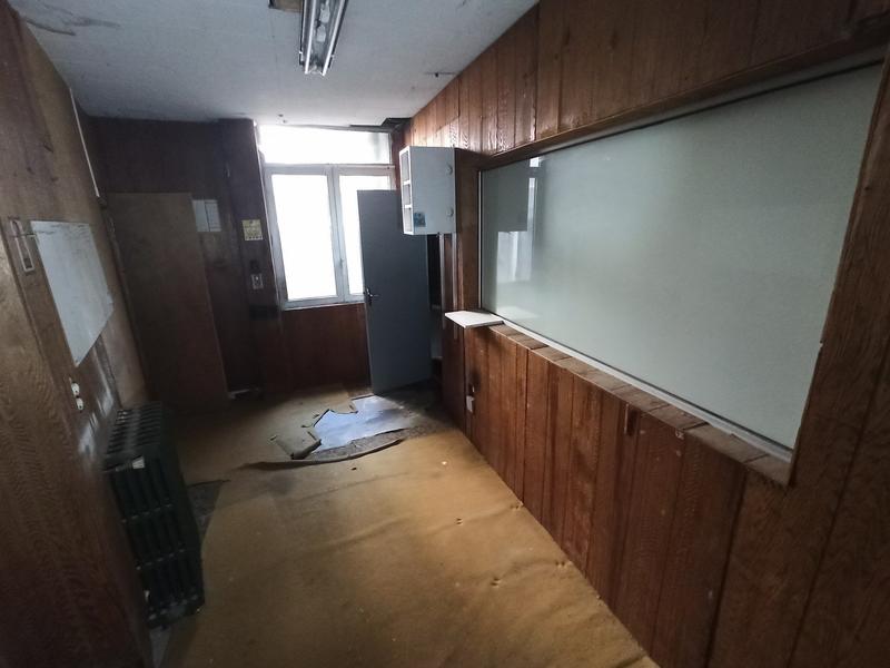 Local commercial - 340 m² - 2 pièces