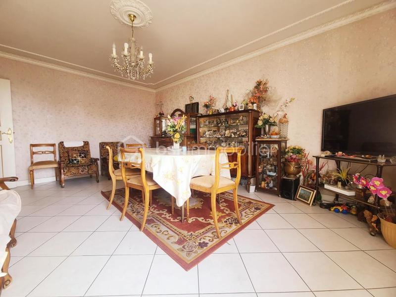 Appartement - 92 m² - 5 pièces